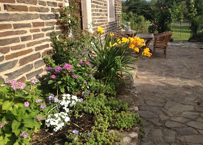 Haus Nummer 1, Moselblick 레일