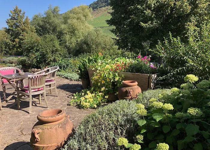 Haus Nummer 1, Moselblick 아파트